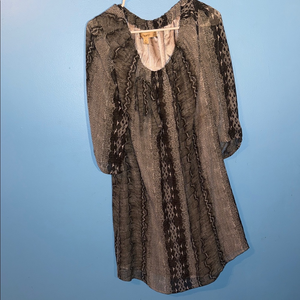 Motto Stylish snake skin patterned mini dress